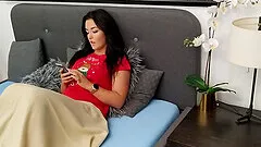 Close up amateur video of Sofie de Bum getting fucked on the bed