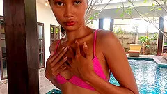 Vacation time with adorable girlfriend Hiromi who loves to be naked