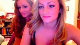 Amateur young lesbian webcam