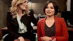 Mona Wales puts a vibrator on her clit before Milcah Halili her badly