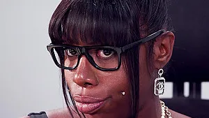 Interracial lesbian fingering - Anna Claire Clouds & Ebony Goddess Mystique