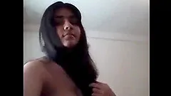 Five Pakistani beauty showing herself