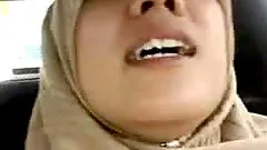Indonesian muslim fuck in car