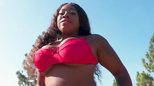 Outdoors interracial fucking between a white dick and Ms London