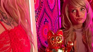 Evilyn tattoos Ivan while fucking River