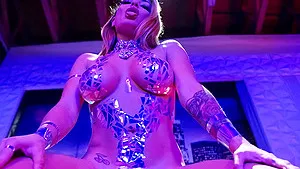 Seductive stripper Kissa Sins enjoys getting fucked in the butt