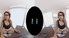 Gamer girl Alexis Zara gets fucked with her stream on