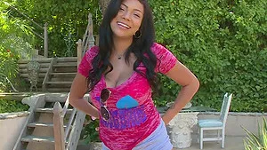 Closeup video of outdoors throat fucking for bubble butt Cassidy Banks