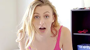 Bubble butt room-mate Alexa Grace drops her clothes for a quickie