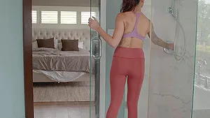 Hot ass cutie Alexis Zara drops her yoga pants to be fucked