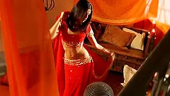 Erotic Girlfriend From Bollywood Knows How to Please