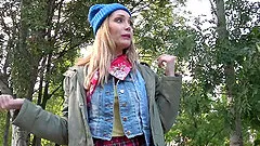 Outdoor hardcore fuck is all that horny Lola Bambola wants to do