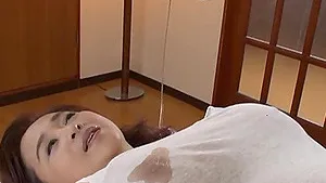 Brunette BBW Hayama Nobuko gets her pussy massaged with a toy