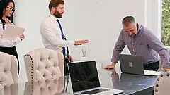 Crystal Rush gets her pussy pounded before an memorable facial