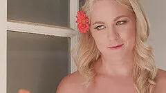 Lisey Sweet likes when her friend cum on her butt after good fuck