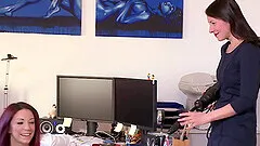 a sex toy of her girlfriend can please the sexual desires of Natalie Hot