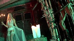 Michelle and Renee Richards make their slave toy cum on their asses