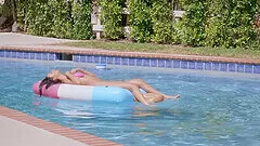 Latina voluptuous babe Eliza Ibarra blows and rides dick at the pool