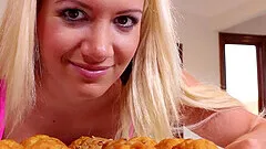 Chubby lesbian couple Hayden Marie and Laela Pryce enjoy each other