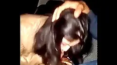 Gata boqueteando in the car no carro - BJ in the car