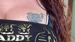 Elanore is a sweet mature chick who loves making her cunt moist