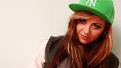 Sporty teen shows off her tight butt in hotpants