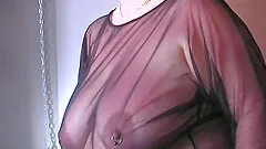 Valda is a kinky babe with a wig who loves making her pussy wet