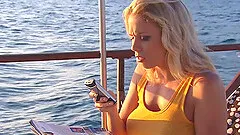 Jamie Brooks loves the feeling of a thick penis up her anal cavity