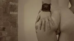 Alternative floozy Adreena Winters having her throat cleaned