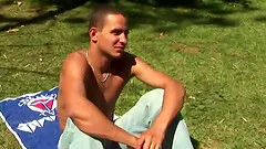 Analised dude gives his partner a creamy facial after outdoor romp