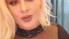 Blonde milf  play with vibrator on the webcam