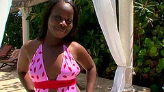 Chocolate beauty Chanel Staxxx wants to feel an erected prick