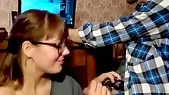 Blowjob for a gamer from an amateur girl