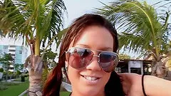 Gorgeous honey with natural boobs Kelsey rides a cock for a facial