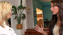 Beautiful lesbian pornstar drilled with toy till reaching orgasm