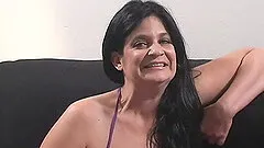 Amateur matured brunette giving out blowjob in interracial porn