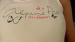 In the gym she skips cardio and fucks herself with a toy