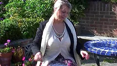 Mature senorita goes totally naked and reveals her chubby curves