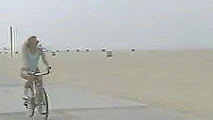 Retro blonde chick is having her cunny licked and bonked with passion