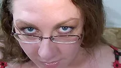 Boots and glasses are foxy on the cocksucking mature girl