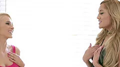 Sensual massage quickly turns into the wild lesbian scissoring