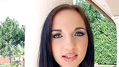 Mind-blowing chick with a huge ass handles the rough anal dicking