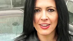 Maid with the juicy ass climbs up on the dick inside the car