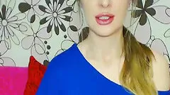 College Cam Babe Fingering her Pussy