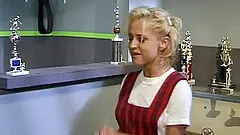 White blonde likes interracial threesomes with throbbing BBC