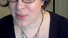 Naughty talking webcam BBW bares her tits and plays with her cunt