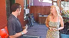 A very daring mature amateur gets fucked hard out in public