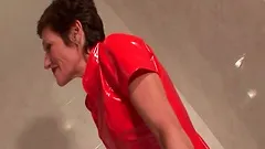 Skinny mature slut fucking her cunt with a vibrator