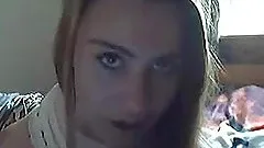 Webcam solo clip with a hussy fingering her twat to orgasm