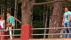 After meeting at a park an amateur couple gets busy